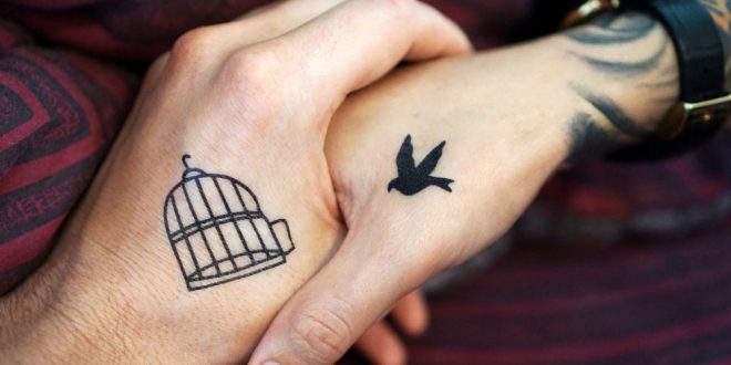 Ideias de tatuagens romanticas para fazer a dois